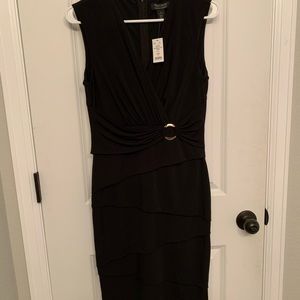 Size 8 tags on White House Black Market dress